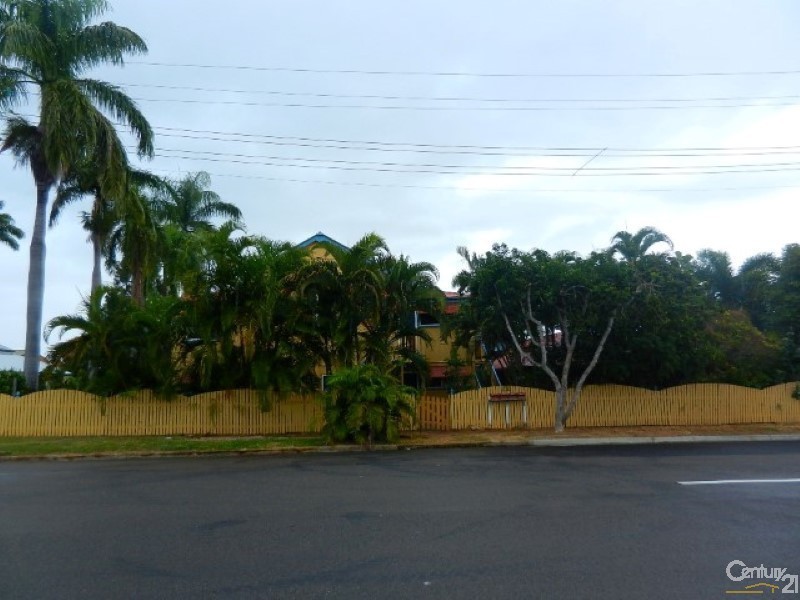 2/130 Francis Street, West End QLD 4810