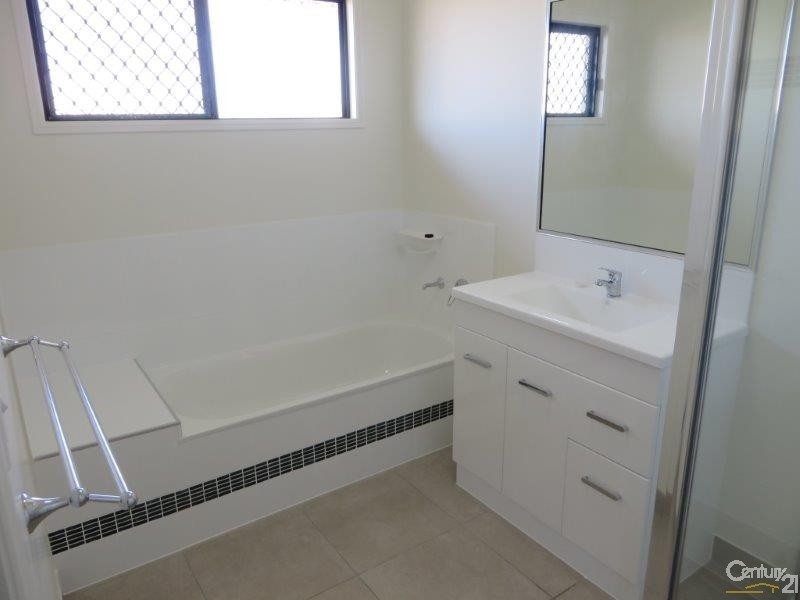 8 Gumnut Walk, Bohle Plains QLD 4817