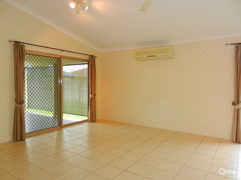 12 Chichester Ave, Kirwan QLD 4817