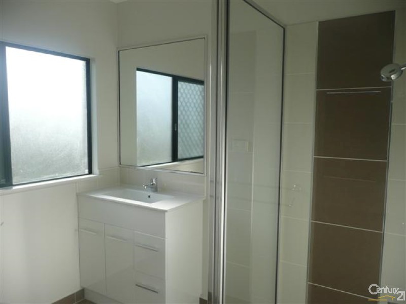 10 Lochern Way, Bushland Beach QLD 4818