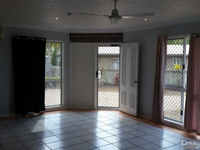 4 Ivy Court, Rasmussen QLD 4815