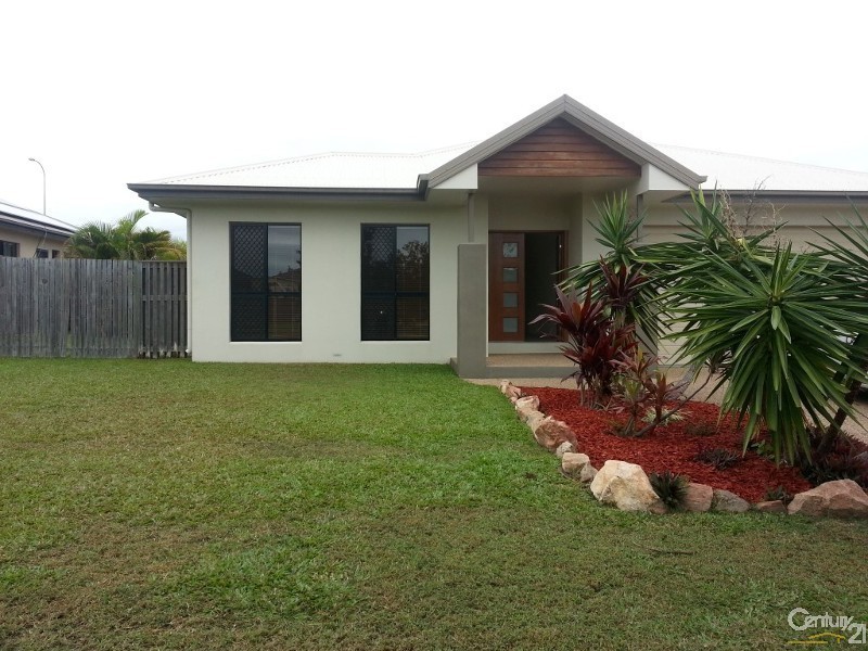 Bushland Beach QLD 4818