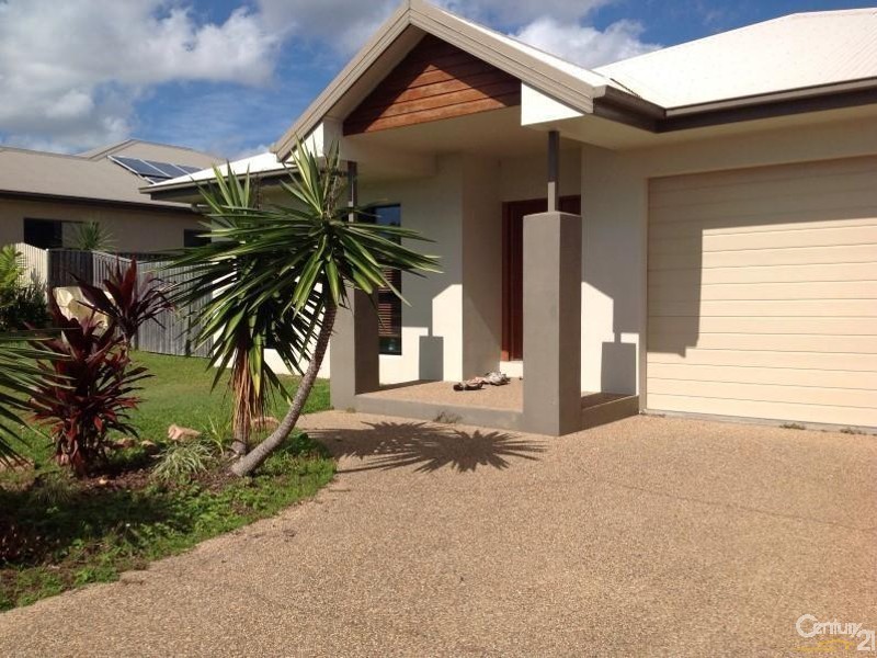 Bushland Beach QLD 4818