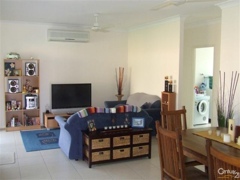 Bushland Beach QLD 4818