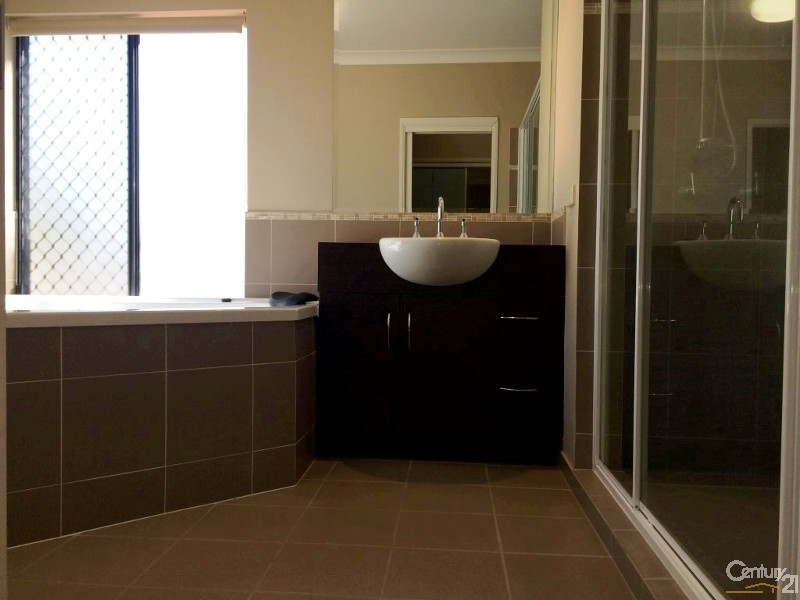 82 Tennessee Way, Kelso QLD 4815