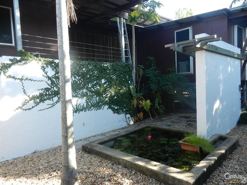 Bushland Beach QLD 4818