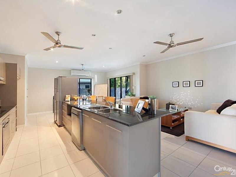 19 Eshelby Street, Bushland Beach QLD 4818