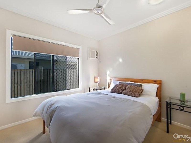 19 Eshelby Street, Bushland Beach QLD 4818