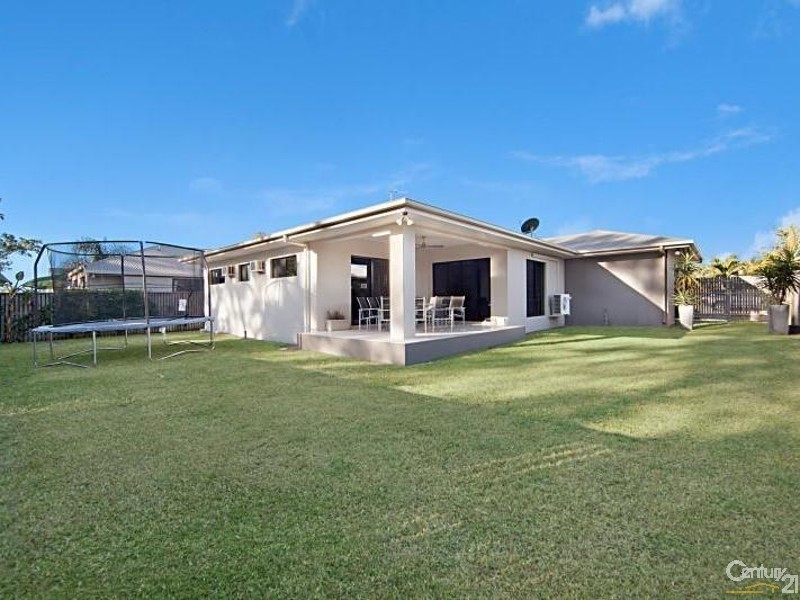 19 Eshelby Street, Bushland Beach QLD 4818