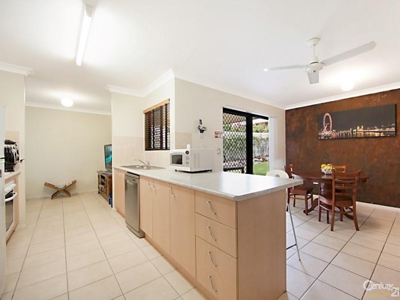 31 Timbury Way, Mount Louisa QLD 4814