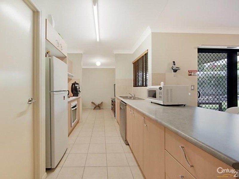 31 Timbury Way, Mount Louisa QLD 4814