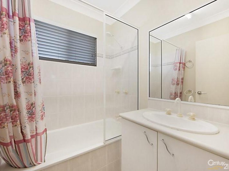 31 Timbury Way, Mount Louisa QLD 4814