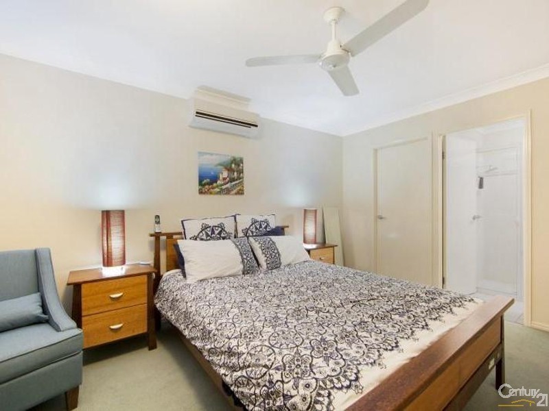 31 Timbury Way, Mount Louisa QLD 4814