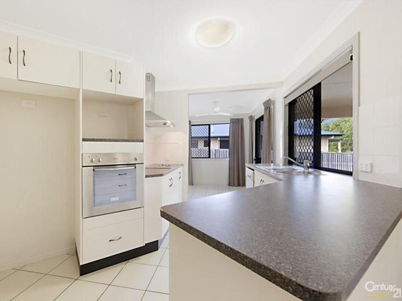 17 Minstrel Court, Bushland Beach QLD 4818