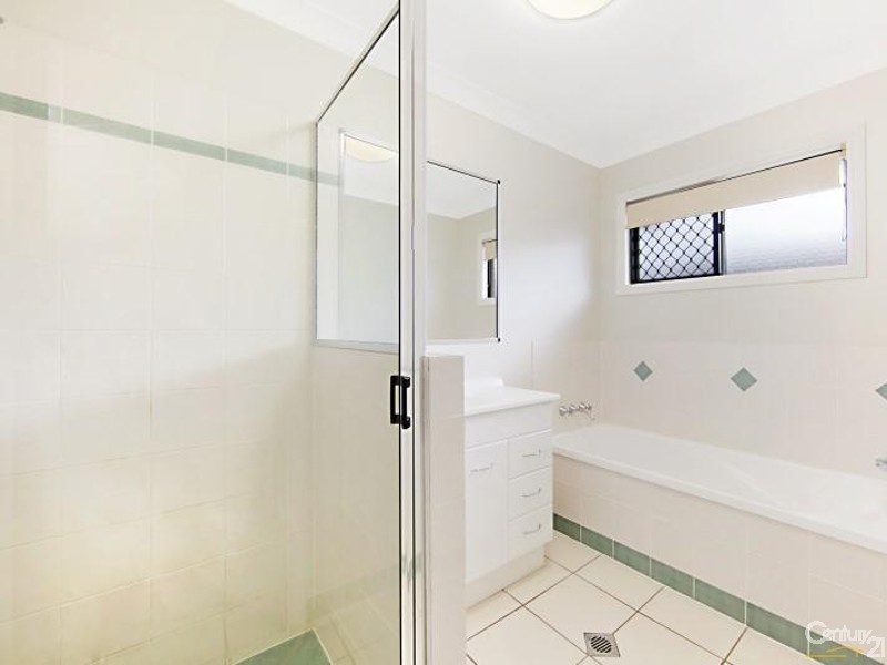 17 Minstrel Court, Bushland Beach QLD 4818