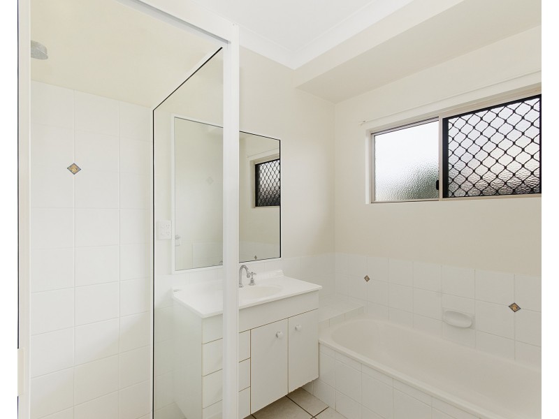 12 Pinnata Place, Kirwan QLD 4817