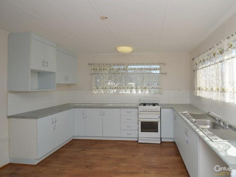 4 Neill Street, Kirwan QLD 4817