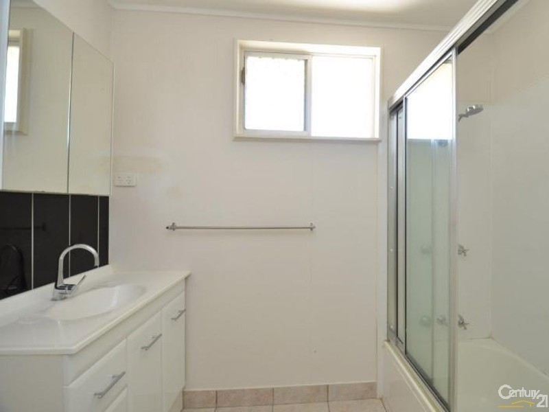 4 Neill Street, Kirwan QLD 4817