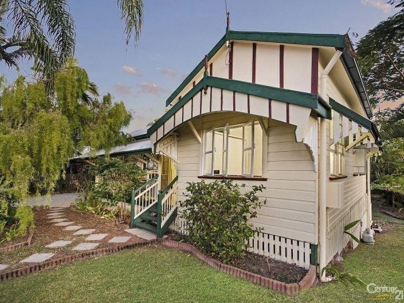 30 Ahearne Street, Hermit Park QLD 4812