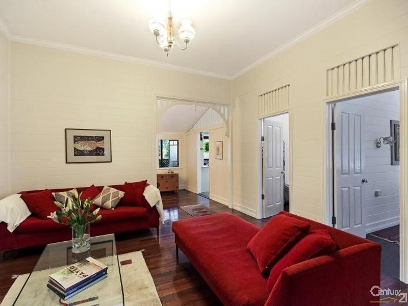 30 Ahearne Street, Hermit Park QLD 4812