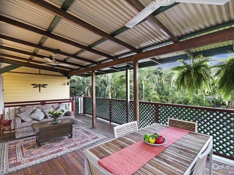 30 Ahearne Street, Hermit Park QLD 4812