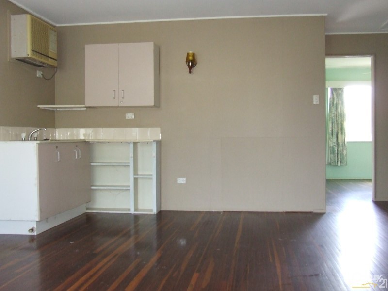 31 Reef Street, Saunders Beach QLD 4818