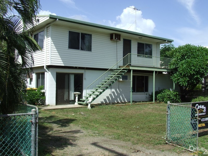 31 Reef Street, Saunders Beach QLD 4818