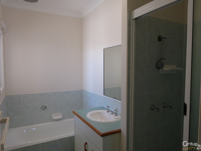 12 Bohemia Drive, Kirwan QLD 4817