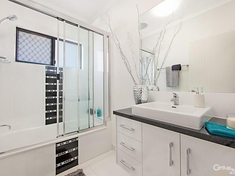 5 Stockton Elbow, Mount Louisa QLD 4814