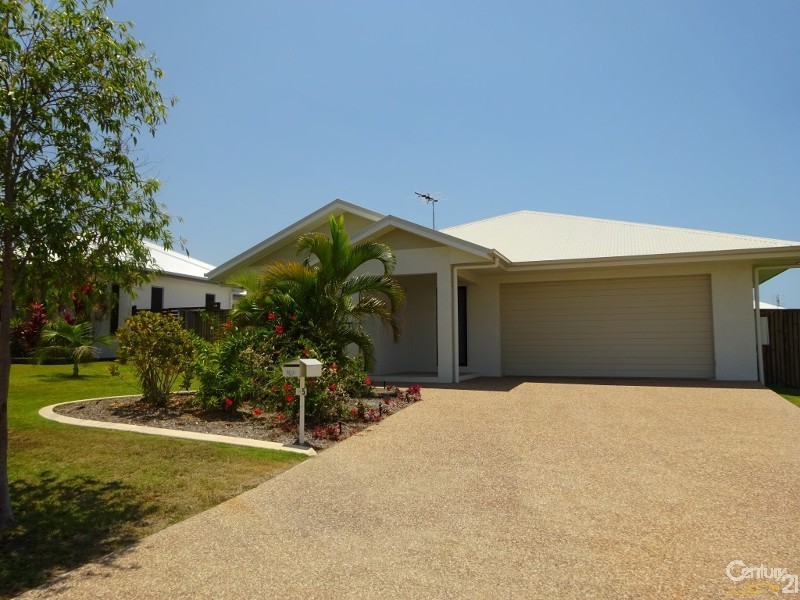 Bushland Beach QLD 4818