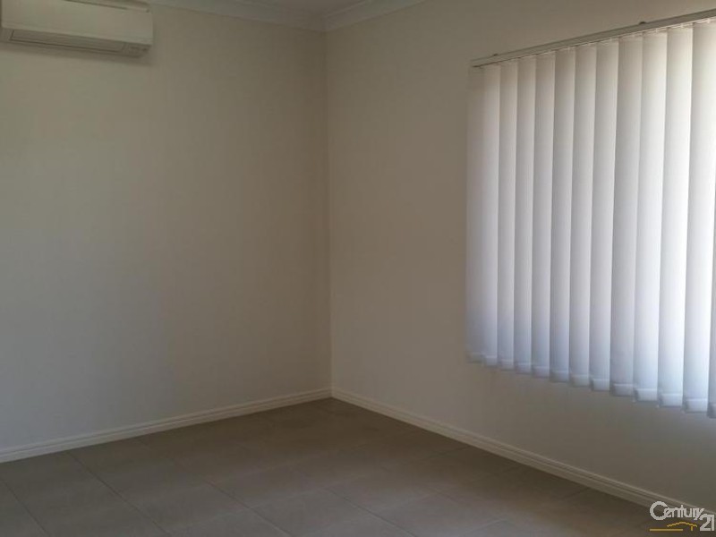 Bushland Beach QLD 4818