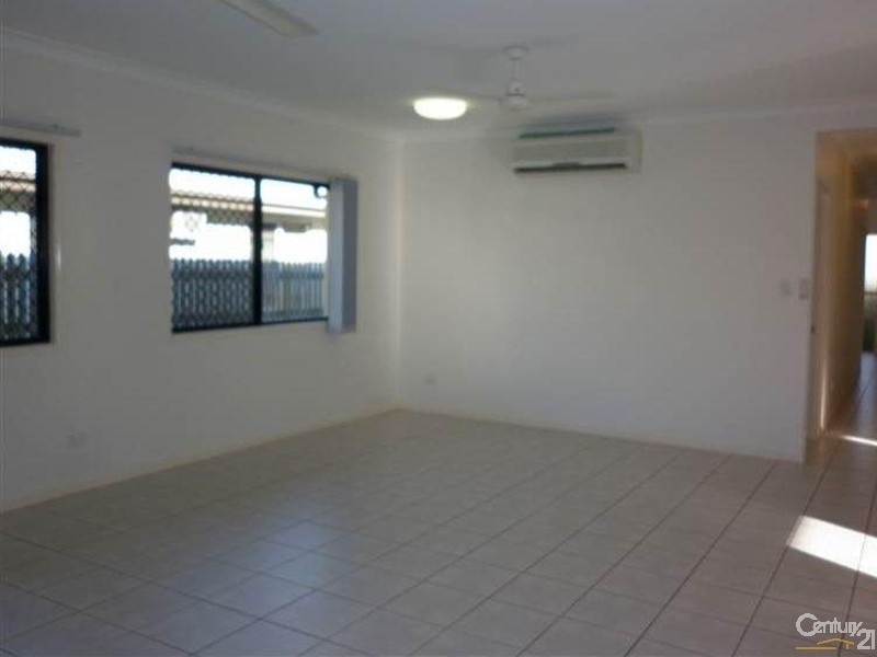 - Marchwood Avenue, Kirwan QLD 4817