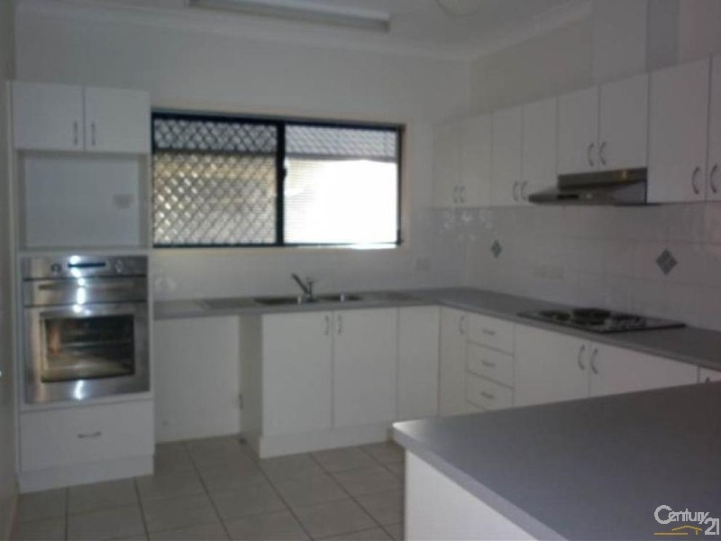 - Marchwood Avenue, Kirwan QLD 4817