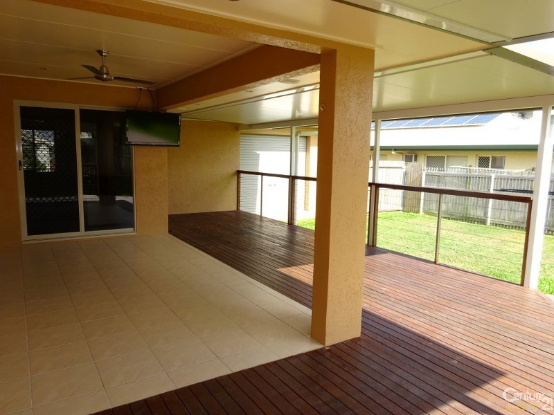 14 St Albans Road, Mount Louisa QLD 4814