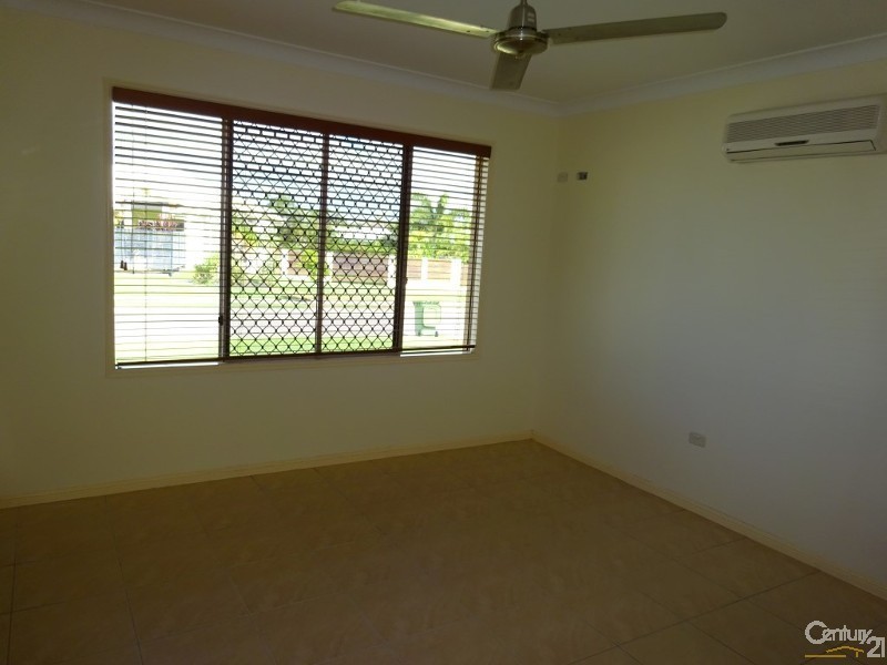 14 St Albans Road, Mount Louisa QLD 4814