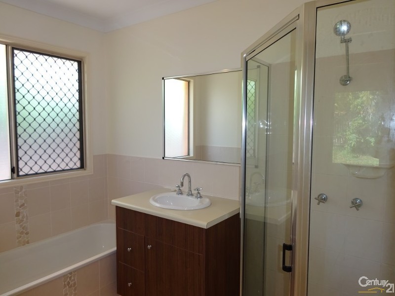 14 St Albans Road, Mount Louisa QLD 4814