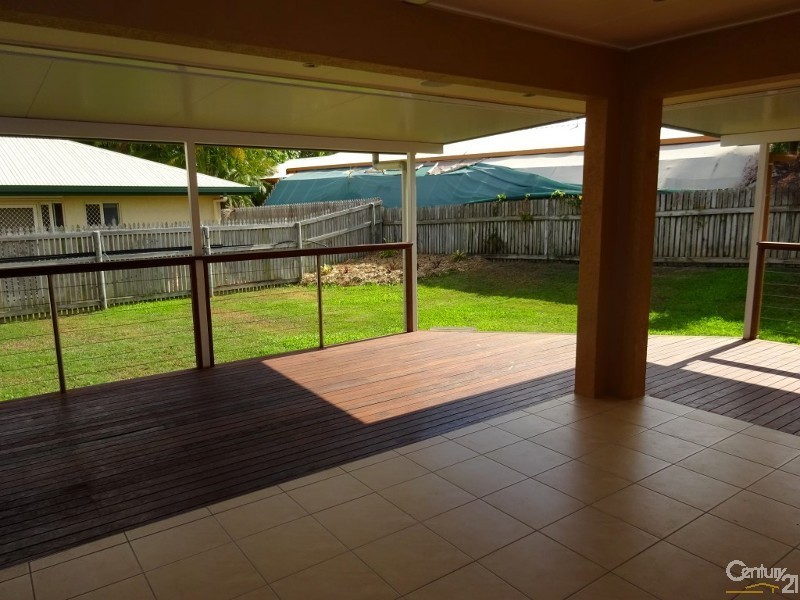14 St Albans Road, Mount Louisa QLD 4814