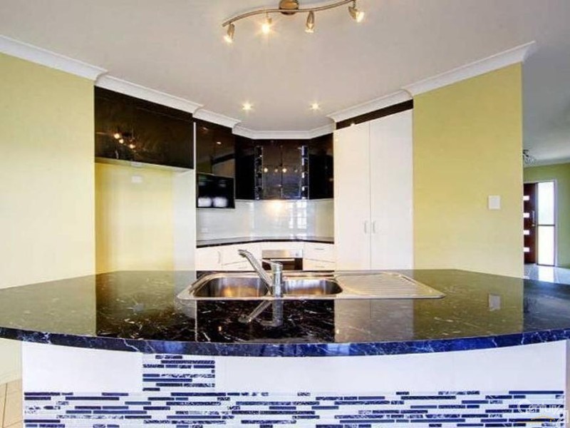 8 Bell Miner Way, Bohle Plains QLD 4817