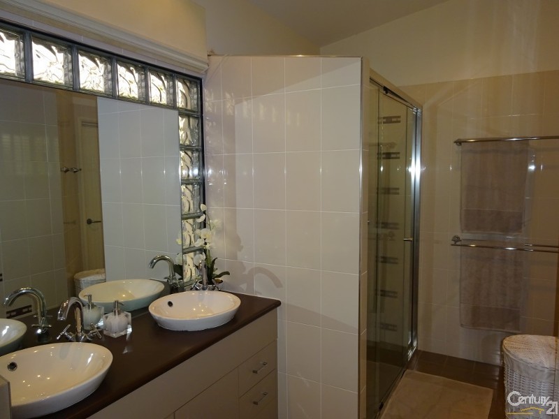 20 Albatross Court, Kirwan QLD 4817