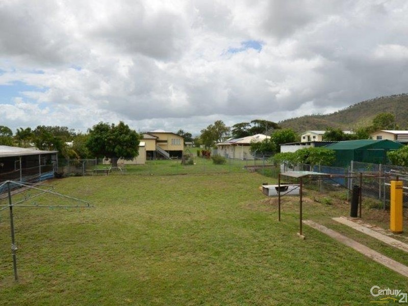 17 Gilliat Street, Wulguru QLD 4811