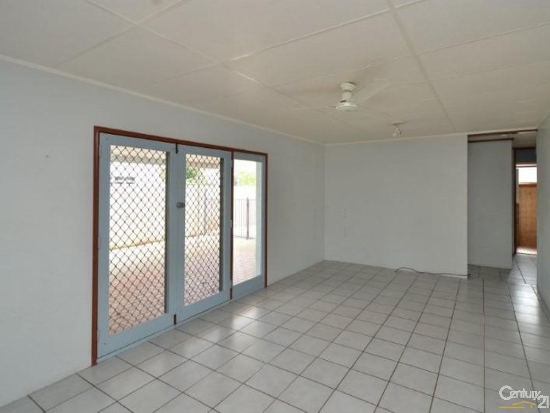 70 Farrell Street, Kirwan QLD 4817