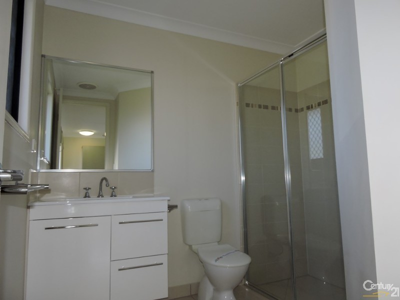 6 Whistler Pocket, Kelso QLD 4815