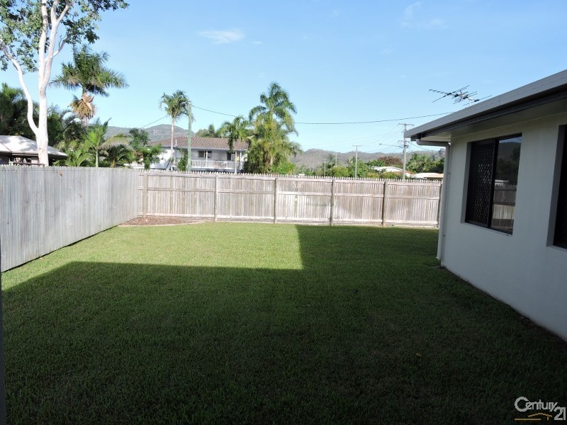6 Whistler Pocket, Kelso QLD 4815