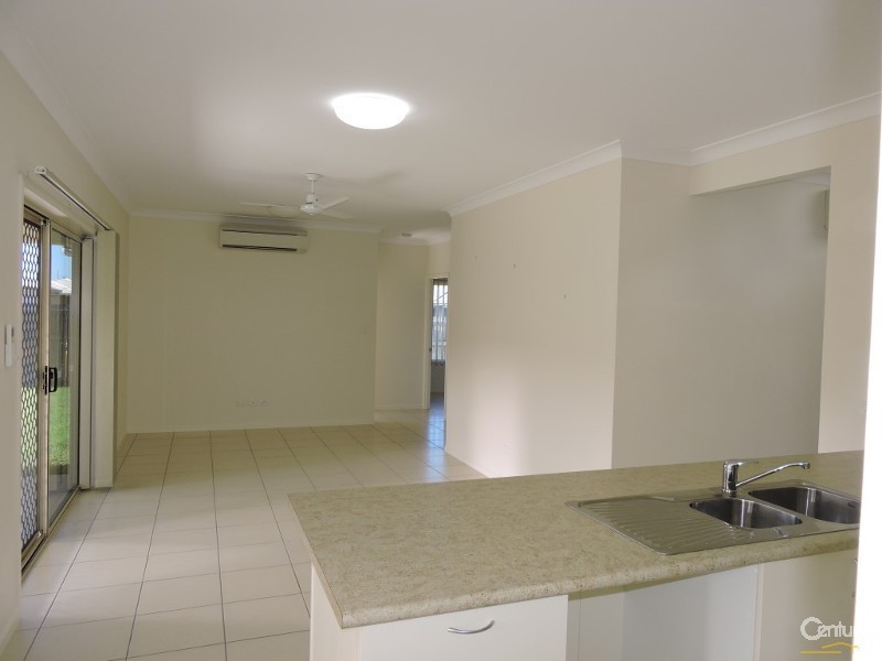 8 Mulwaree Lane, Kelso QLD 4815