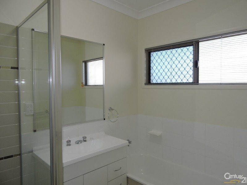 8 Mulwaree Lane, Kelso QLD 4815