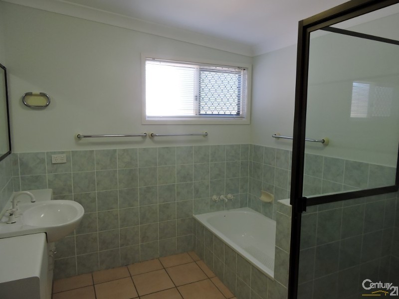 25 Eureka Crescent, Kirwan QLD 4817