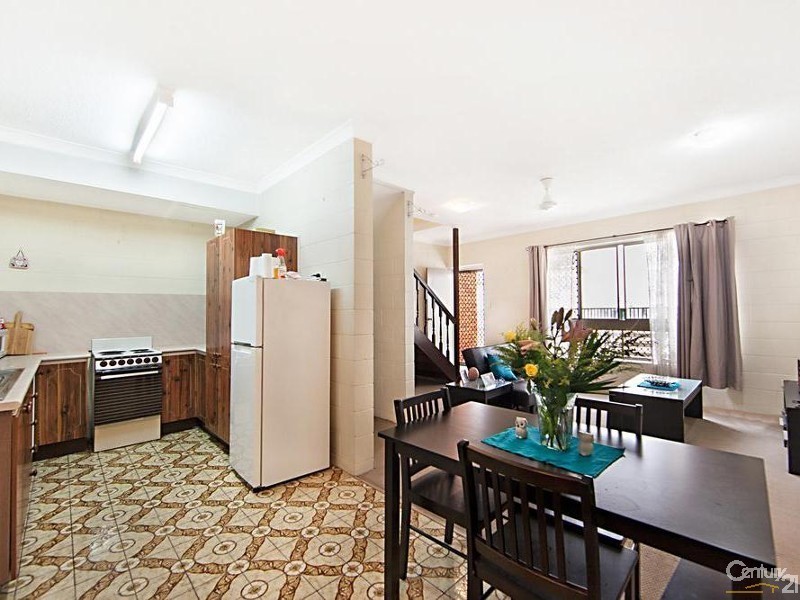 2/16 Cowley Street, West End QLD 4810