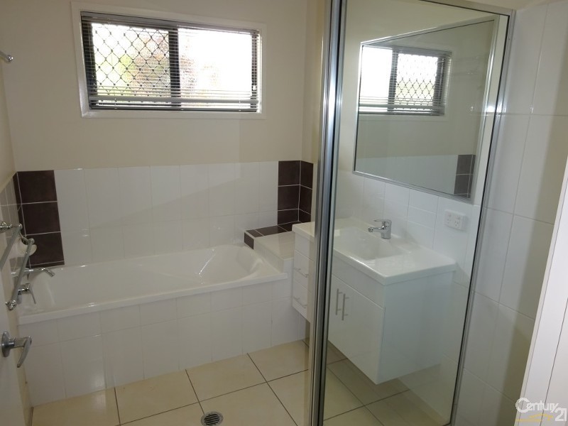 2 Benedore Street, Rasmussen QLD 4815