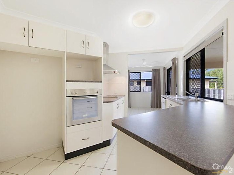 17 Minstrel Court, Bushland Beach QLD 4818