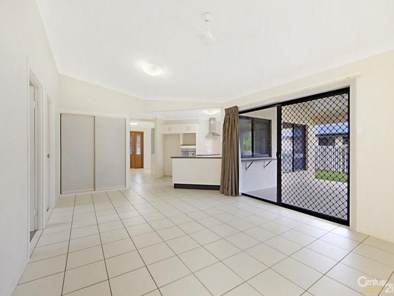 17 Minstrel Court, Bushland Beach QLD 4818